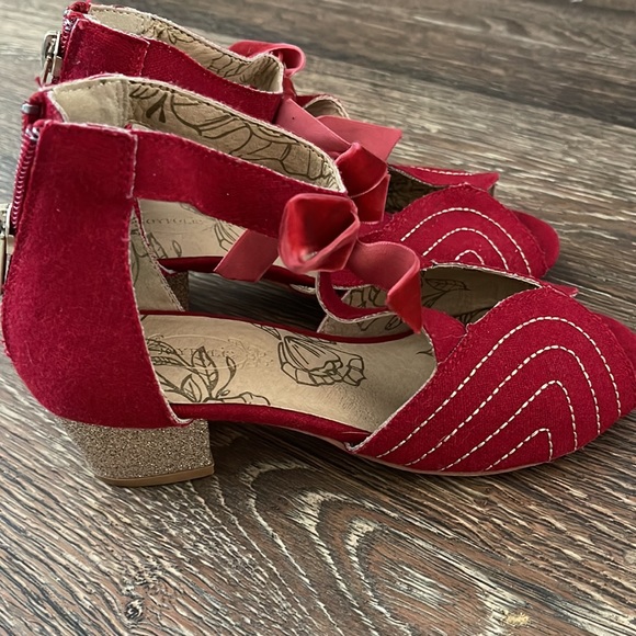 Joyfolie Holiday Cailyn Heels - Picture 2 of 6